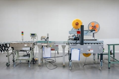 封函機＋外箱用IJP＋外箱用ウエイトチェッカー